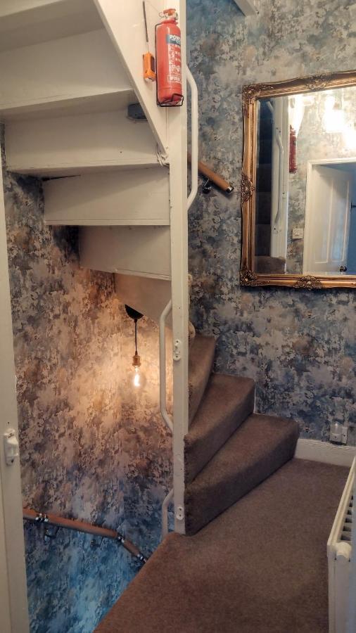 Darnholm Cottage Робин Худ'с Бей Екстериор снимка